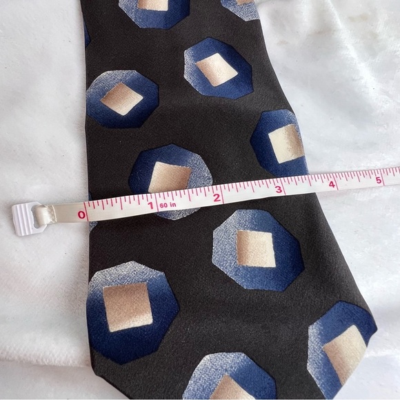 SAKS FIFTH AVENUE Mens Tie 100% Silk Blue Gray Circle Square Pattern - Picture 7 of 8
